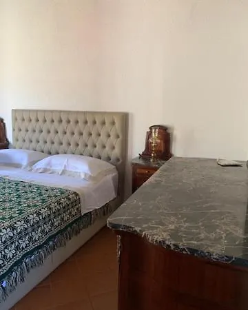 מלון Antico Borgo Di *