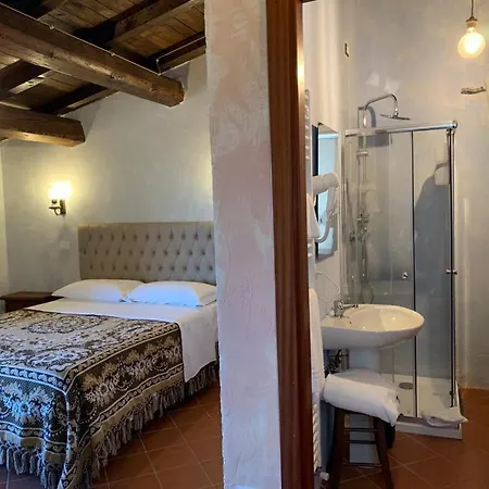 Hotel Antico Borgo Di *
