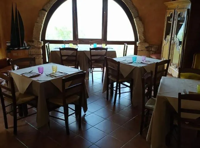 Hotel Antico Borgo Di *